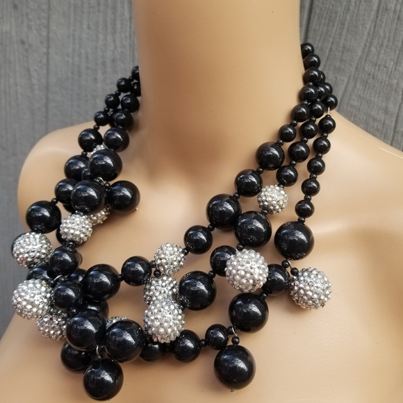 VINTAGE BLACK & SILVER SPARKLE BEAD LAYERED CHUNKY STATEMENT NECKLACE - Picture 2 of 7